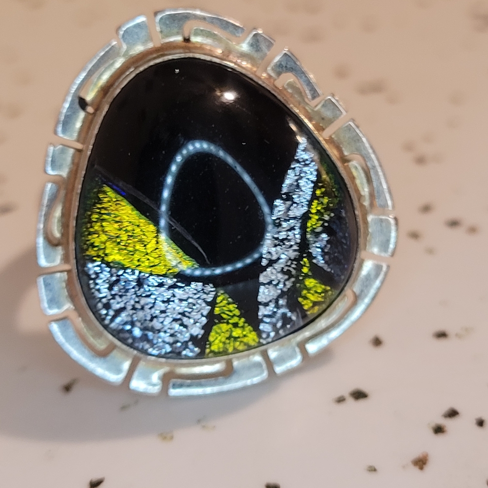 Glass Dichoric Bezel Cutout Ring